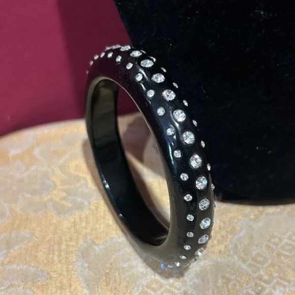CHUNKY BLACK Rounded Lucite Rhinestone Bangle BRACELET - Picture 8 of 8